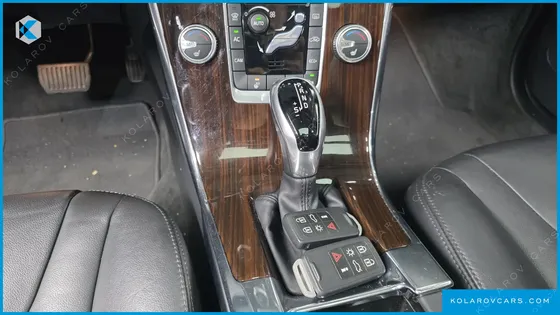 VOLVO XC60 D4