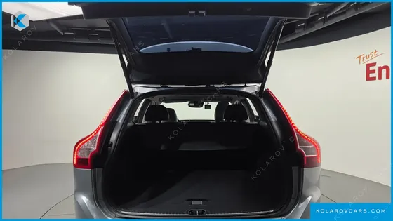 VOLVO XC60 D4