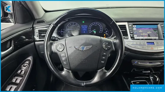 HYUNDAI GENESIS BH330 MODERN