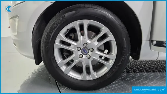 VOLVO XC60 D4