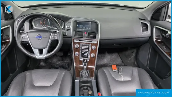 VOLVO XC60 D4