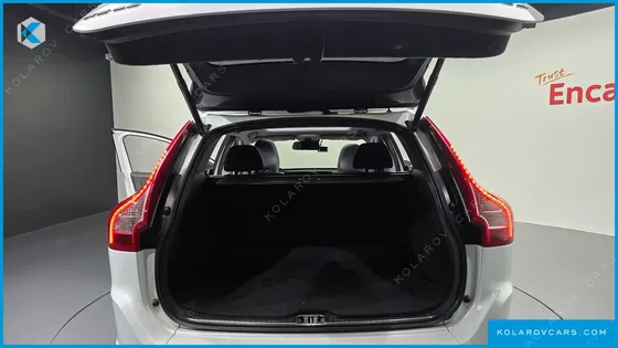 VOLVO XC60 D4