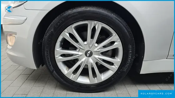 HYUNDAI GENESIS BH 330 LUXURY