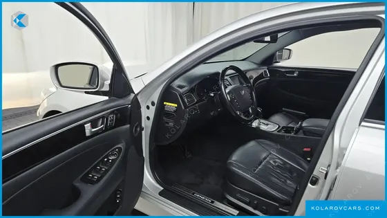 HYUNDAI GENESIS BH 330 LUXURY