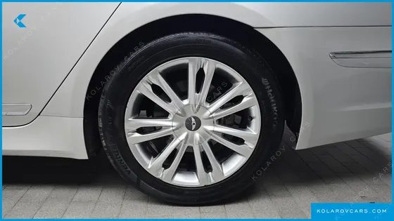 HYUNDAI GENESIS BH 330 LUXURY