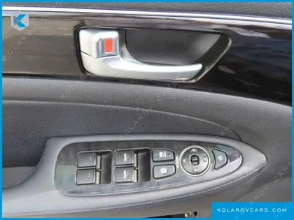 HYUNDAI GENESIS BH330 MODERN