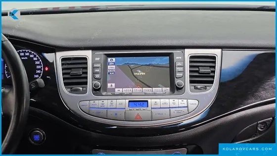 HYUNDAI GENESIS BH330 MODERN