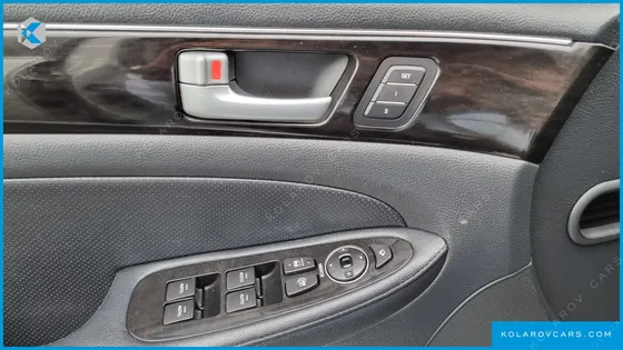 HYUNDAI GENESIS BH 330 LUXURY