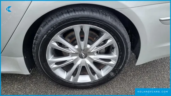 HYUNDAI GENESIS BH 330 LUXURY