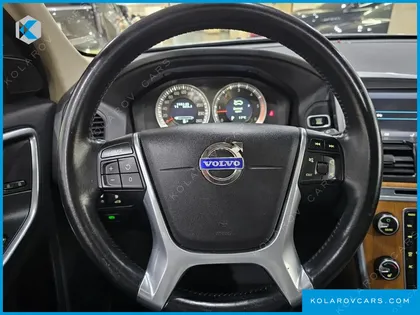 VOLVO XC60 D4