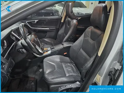 VOLVO XC60 D4