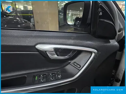 VOLVO XC60 D4