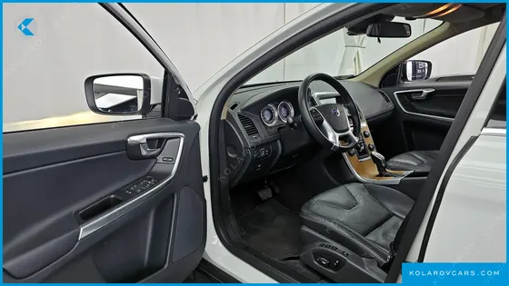 VOLVO XC60 D4