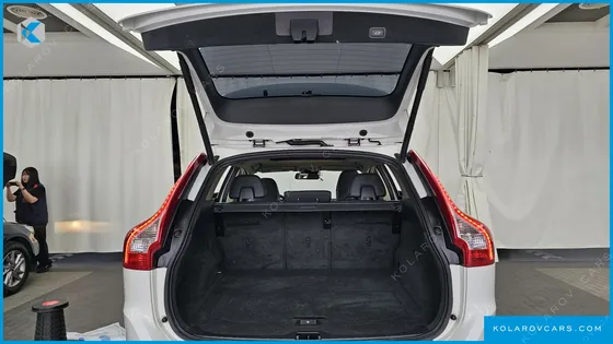 VOLVO XC60 D4
