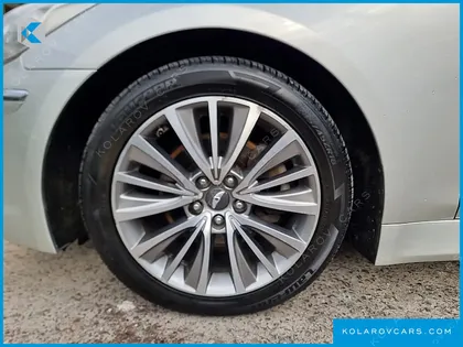 HYUNDAI GENESIS BH330 PREMIUM