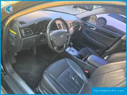 HYUNDAI GENESIS BH330 MODERN