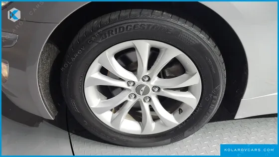 HYUNDAI GENESIS BH 330 GRAND