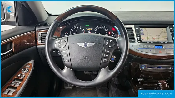 HYUNDAI GENESIS BH 380 LUXURY