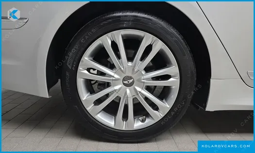 HYUNDAI GENESIS BH 330 LUXURY