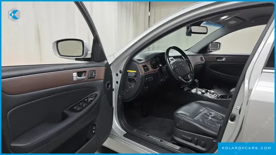 HYUNDAI GENESIS BH 330 LUXURY