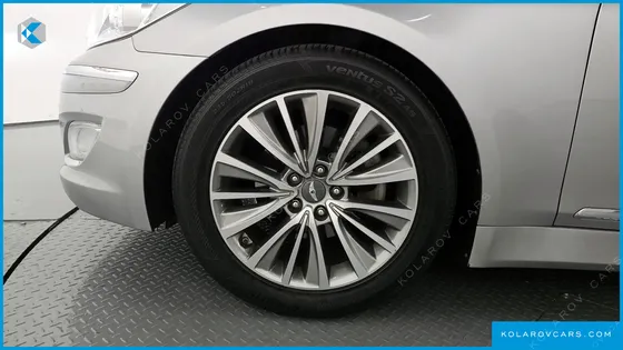 HYUNDAI GENESIS BH330 PREMIUM