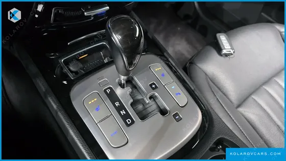 HYUNDAI GENESIS BH330 MODERN