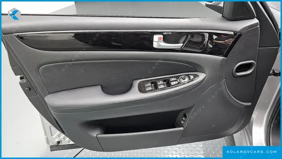 HYUNDAI GENESIS BH330 MODERN