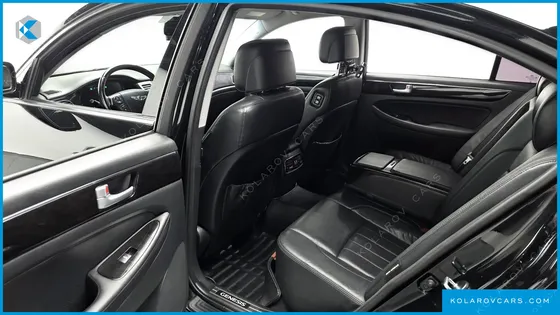 HYUNDAI GENESIS BH 330 LUXURY