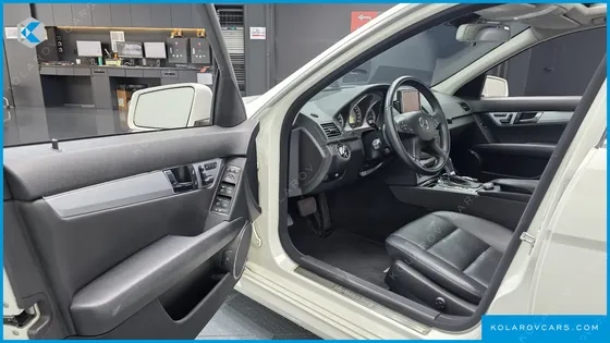 MERCEDES C-CLASS C200 CGI AVANTGARDE