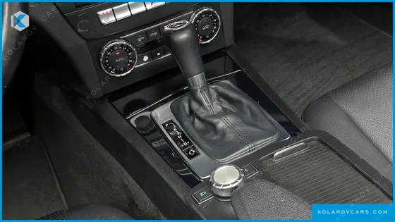 MERCEDES C-CLASS C200 CGI