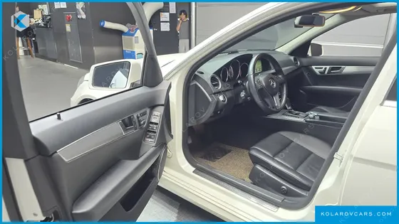 MERCEDES C-CLASS C200 CGI AVANTGARDE