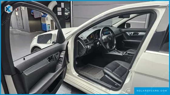 MERCEDES C-CLASS C200 CGI AVANTGARDE