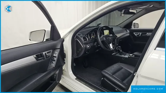 MERCEDES C-CLASS C200 CGI AVANTGARDE