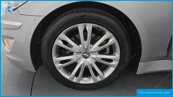 HYUNDAI GENESIS BH 330 LUXURY