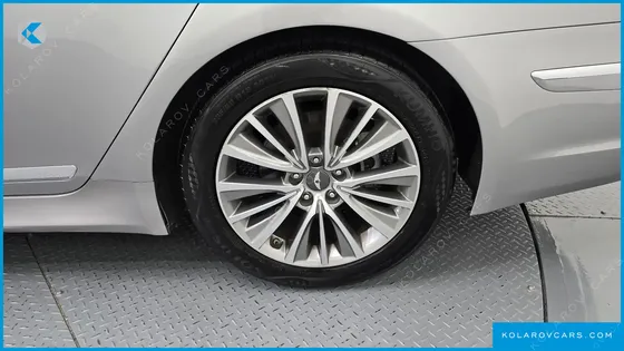 HYUNDAI GENESIS BH330 PREMIUM