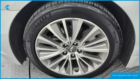 HYUNDAI GENESIS BH330 PREMIUM