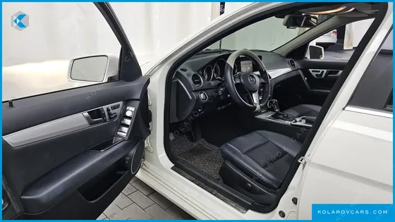 MERCEDES C-CLASS C200 CGI AVANTGARDE
