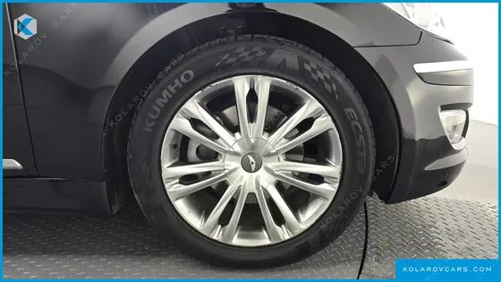 HYUNDAI GENESIS BH 330 LUXURY