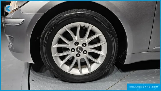 HYUNDAI GENESIS BH 330 LUXURY