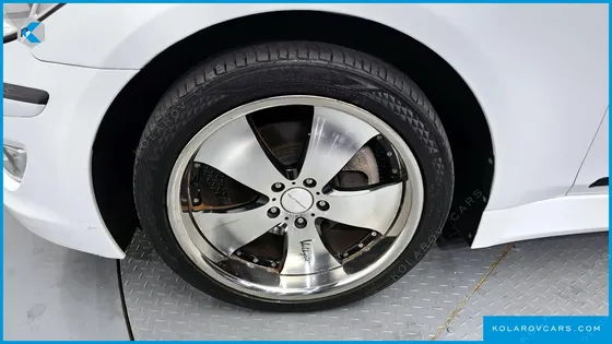 HYUNDAI GENESIS BH 330 LUXURY