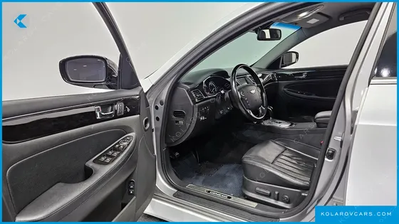 HYUNDAI GENESIS BH 330 LUXURY