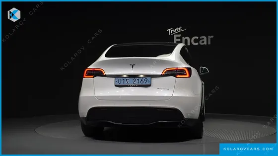 TESLA MODEL Y LONG RANGE AWD
