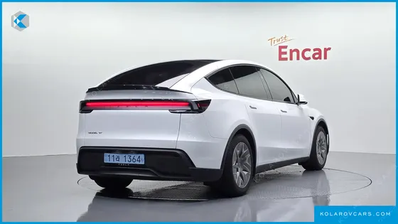 TESLA MODEL Y L LONG RANGE AWD