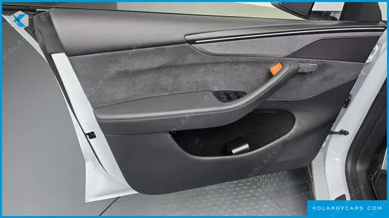 TESLA MODEL Y L LONG RANGE AWD