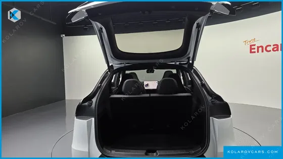 TESLA MODEL Y L LONG RANGE AWD