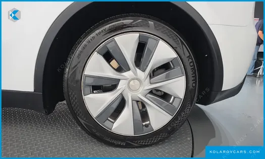 TESLA MODEL Y RWD