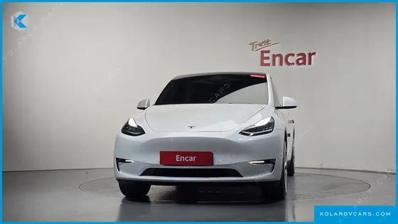 TESLA MODEL Y STANDARD RANGE RWD