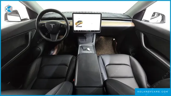 TESLA MODEL Y STANDARD RANGE RWD