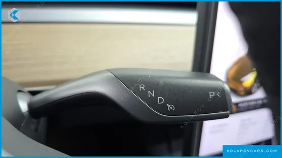 TESLA MODEL Y STANDARD RANGE RWD
