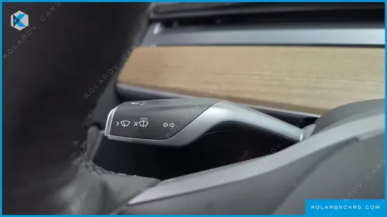 TESLA MODEL Y STANDARD RANGE RWD